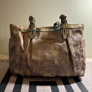 Coach Clutch Bag - Unique Design